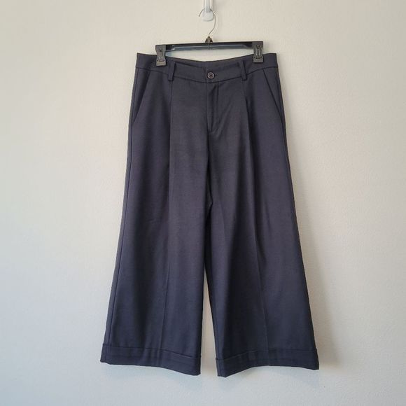 I AM Women's Cropped Pants - Picture 1 of 13